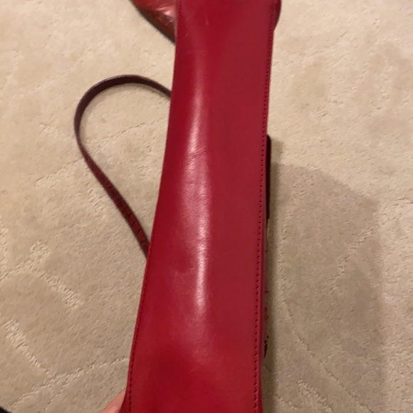 Preston & York Red gorgeous with snake or something else print purse ๐ - Picture 8 of 8